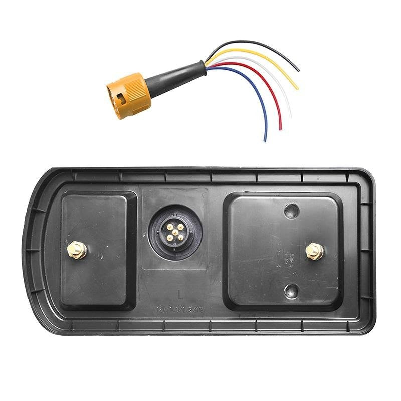 Feu arrière 5 fonctions 225x105mm 43LED gauche dans blister