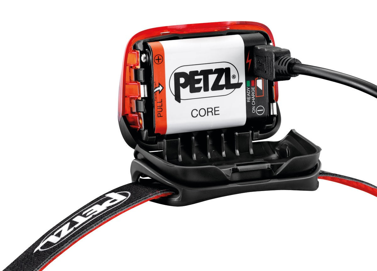Lampe frontale 450 lumens rechargeable PETZL ACTIK CORE Rouge