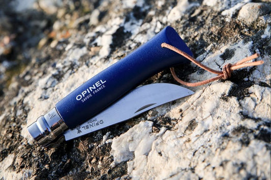 Couteau Opinel n° 8 baroudeur bleu foncé lame inox