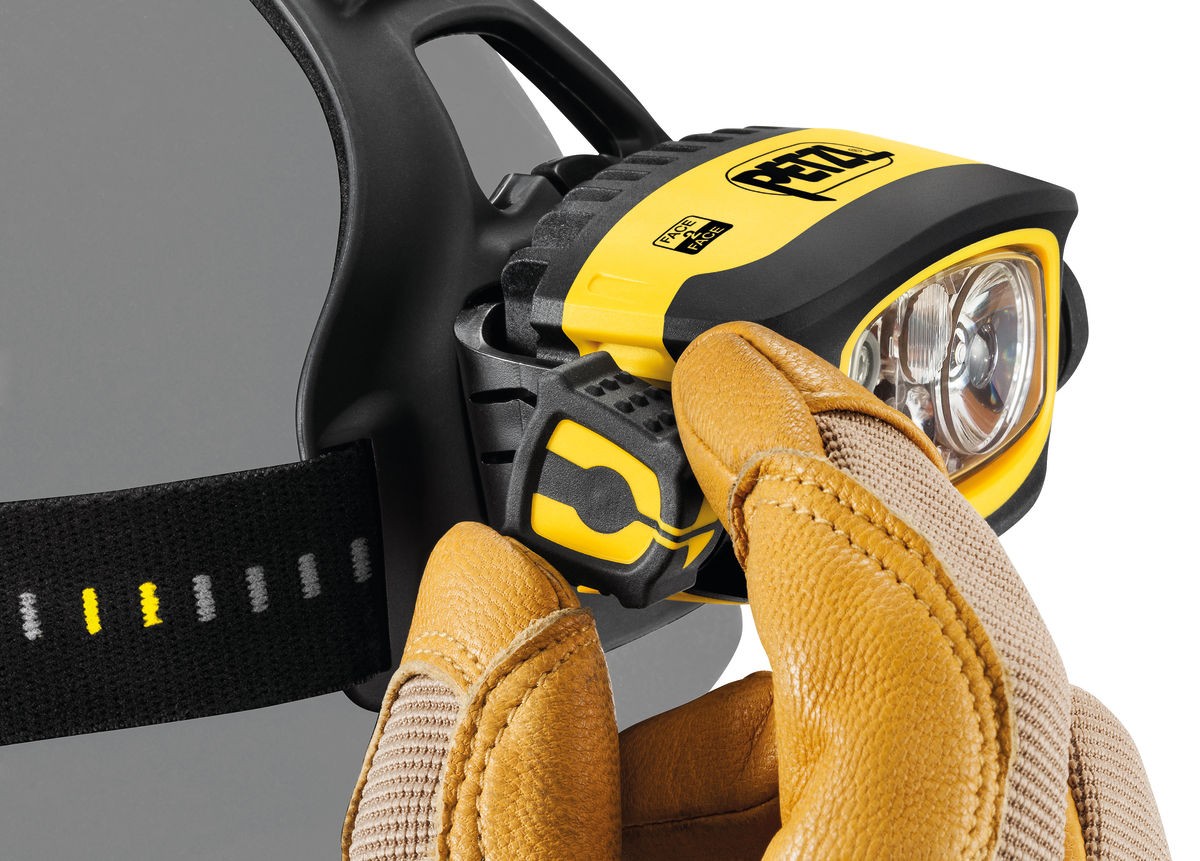 Lampe frontale 430 lumens étanche IP67 PETZL DUO Z2