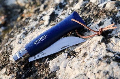 Couteau Opinel n° 8 baroudeur bleu foncé lame inox