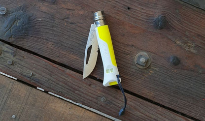 Opinel outdoor n° 8 avec manche jaune fluo