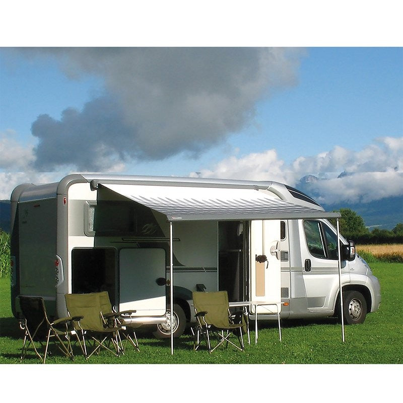 Camping car avec auvent Thule Ominstor